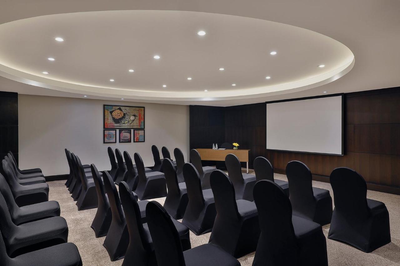 Voco - Riyadh, An Ihg Hotel - فندق فوكو الرياض, احدى فنادق مجموعة إنتركونتيننتال Riade Exterior foto Meeting room
