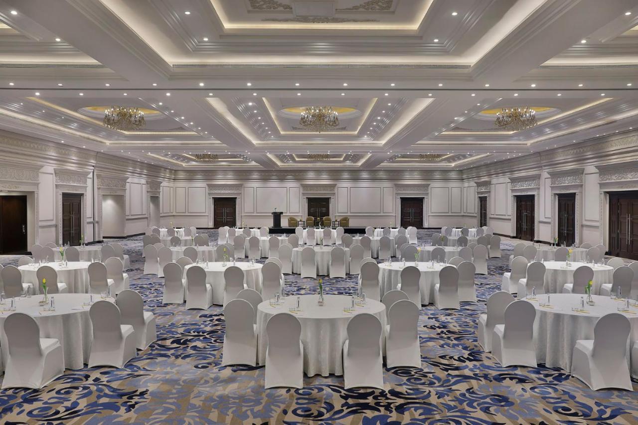 Voco - Riyadh, An Ihg Hotel - فندق فوكو الرياض, احدى فنادق مجموعة إنتركونتيننتال Riade Exterior foto The Grand Ballroom