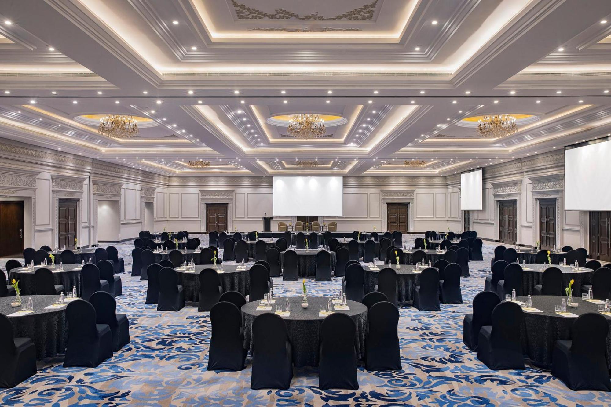 Voco - Riyadh, An Ihg Hotel - فندق فوكو الرياض, احدى فنادق مجموعة إنتركونتيننتال Riade Exterior foto The Grand Ballroom