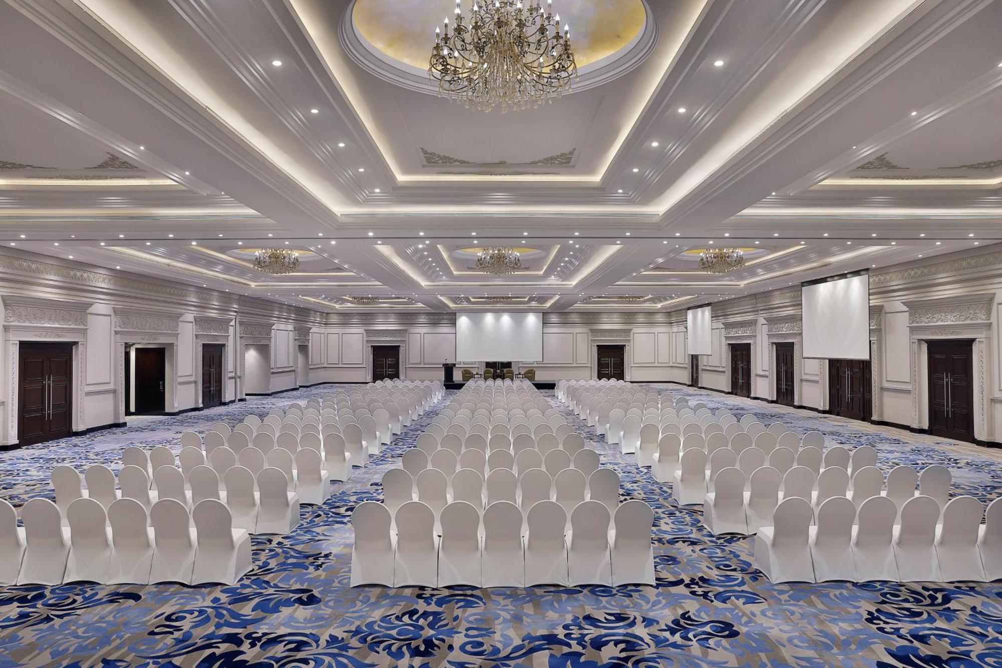 Voco - Riyadh, An Ihg Hotel - فندق فوكو الرياض, احدى فنادق مجموعة إنتركونتيننتال Riade Exterior foto The Grand Ballroom