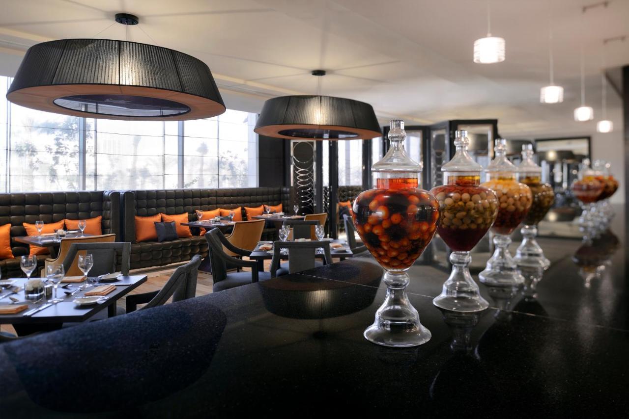 Voco - Riyadh, An Ihg Hotel - فندق فوكو الرياض, احدى فنادق مجموعة إنتركونتيننتال Riade Exterior foto The restaurant